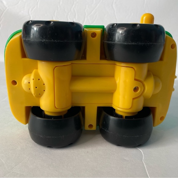 Y2K Fisher Price Mattel LITTLE PEOPLE
Recycle Trash Garbage Truck with sounds - Picture 8 of 16